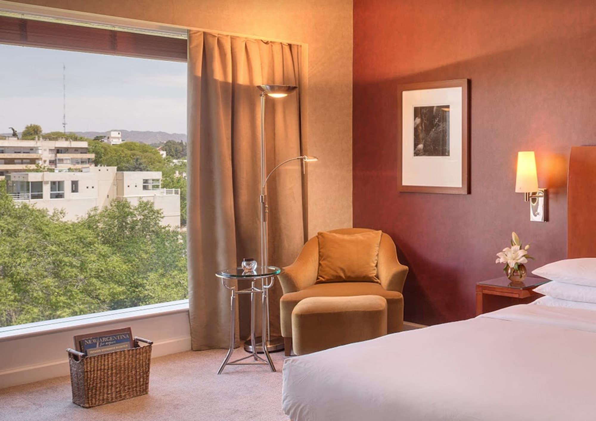 Park Hyatt Mendoza Hotel, Casino & Spa Exterior photo A room at the hotel